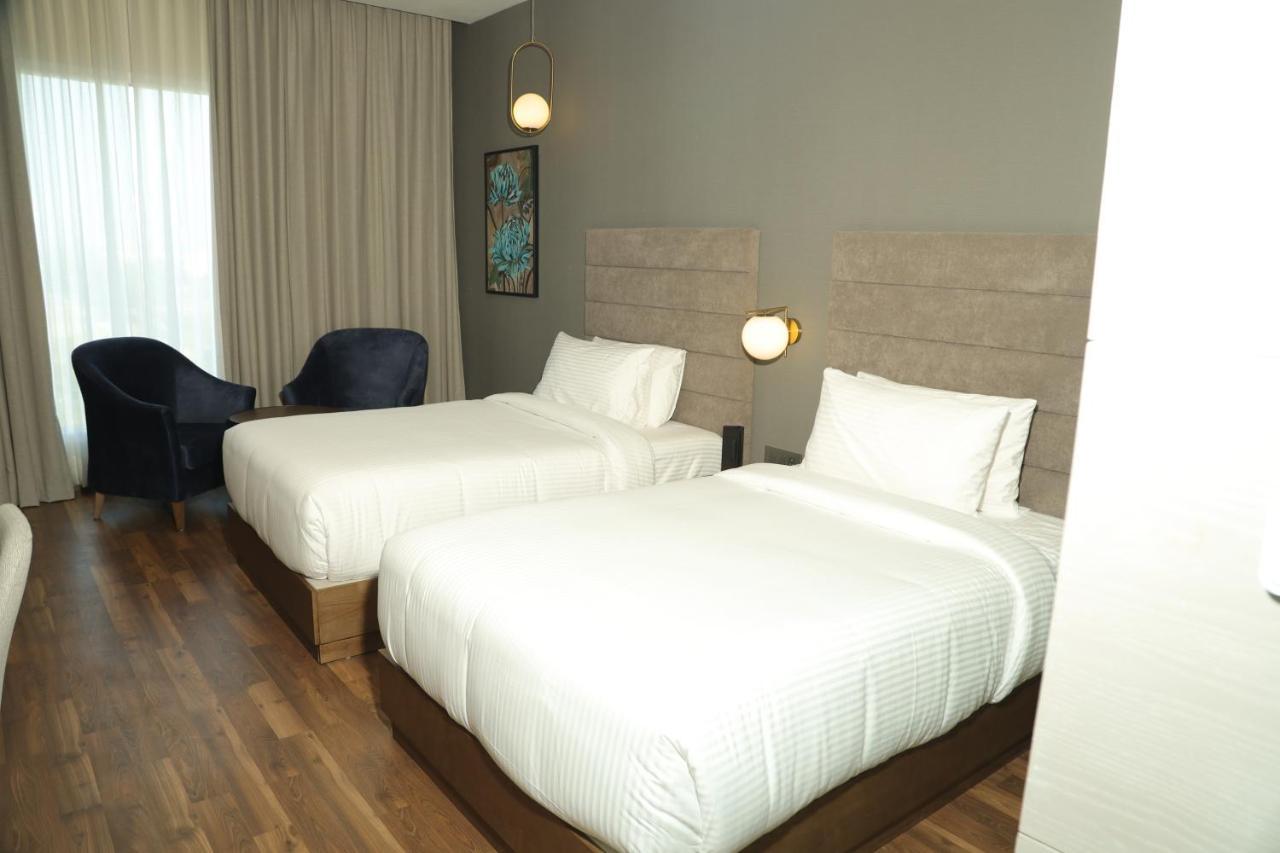 Wyndham Chandigarh Mohali Esterno foto